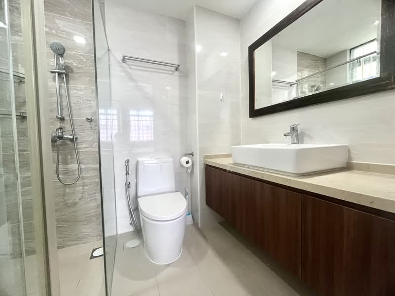 Changi Green, 716 Upper Changi Road East, 2 Bedrooms, 904 sqft, Condominium For Rent, by Eileen Koh, 500220736 - Bathroom - PropertyGuru.com.sg