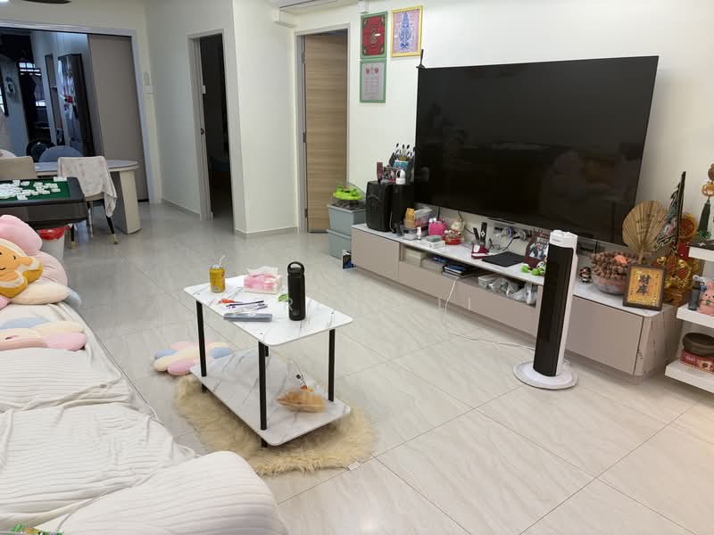 20 Hougang Avenue 3, 20 Hougang Avenue 3, Room Rental, 87 sqft, HDB Flat For Rent, by Serene Li, 500220739 - Living Room - PropertyGuru.com.sg