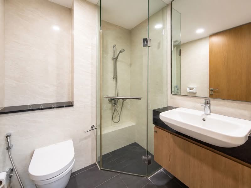 The Enclave Holland, 131 Holland Road, 4 Bedrooms, 1,389 sqft, Condominium For Sale, by Daniel Kok Jun Jie, 500220740 - Bathroom - PropertyGuru.com.sg