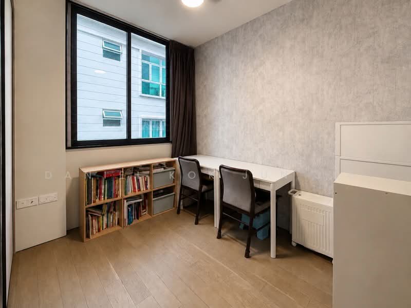 The Enclave Holland, 131 Holland Road, 4 Bedrooms, 1,389 sqft, Condominium For Sale, by Daniel Kok Jun Jie, 500220740 - Study - PropertyGuru.com.sg