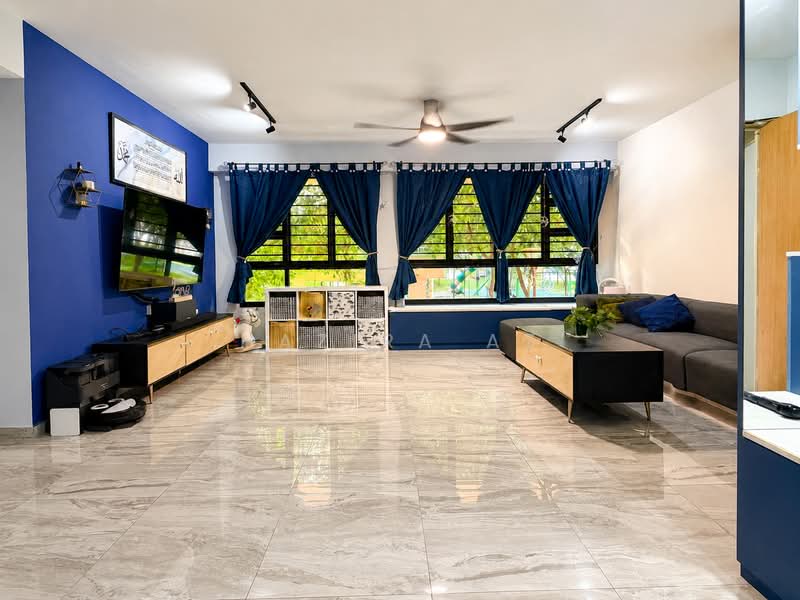 464A Bukit Batok West Avenue 8, 464A Bukit Batok West Avenue 8, 3 Bedrooms, 1,216 sqft, HDB Flat For Sale, by Hazira Az, 500220765 - Living Room - PropertyGuru.com.sg