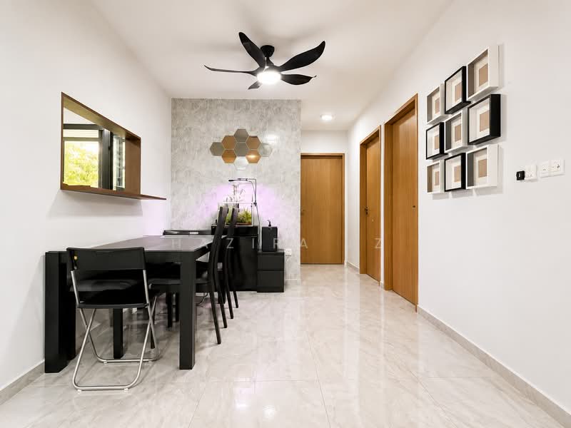 464A Bukit Batok West Avenue 8, 464A Bukit Batok West Avenue 8, 3 Bedrooms, 1,216 sqft, HDB Flat For Sale, by Hazira Az, 500220765 - Dining Room - PropertyGuru.com.sg