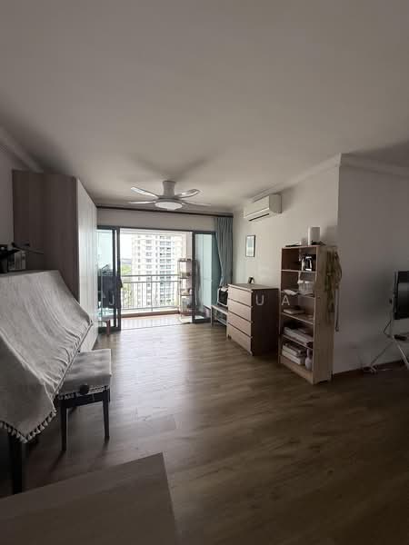 Aquarius By The Park, 1 Bedok Reservoir View, 3 Bedrooms, 1,324 sqft, Condominium For Sale, by Jim Chua, 500220773 - Living Room - PropertyGuru.com.sg
