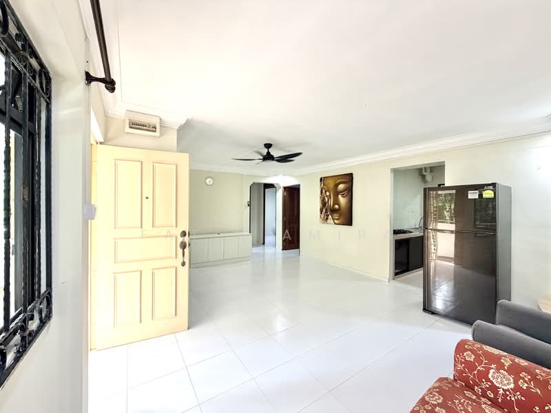 545 Serangoon North Avenue 3, 545 Serangoon North Avenue 3, 3 Bedrooms, 1,076 sqft, HDB Flat For Sale, by Fatin Amira, 500220787 - Living Room - PropertyGuru.com.sg