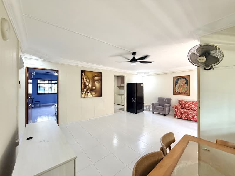545 Serangoon North Avenue 3, 545 Serangoon North Avenue 3, 3 Bedrooms, 1,076 sqft, HDB Flat For Sale, by Fatin Amira, 500220787 - Living Room - PropertyGuru.com.sg