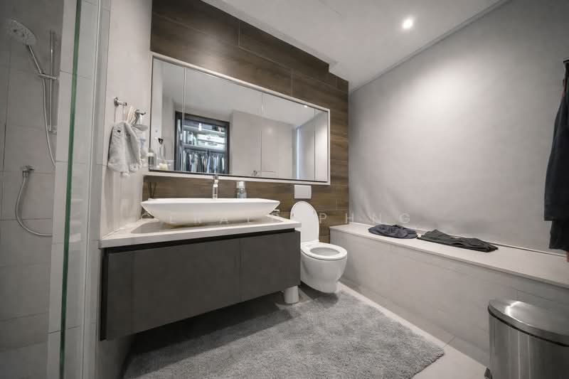 D'Nest, 133 Pasir Ris Grove, 4 Bedrooms, 1,410 sqft, Condominium For Sale, by Gerald Phng, 500220791 - Bathroom - PropertyGuru.com.sg