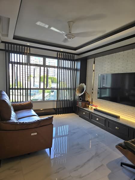 188C Bedok North Street 4, 188C Bedok North Street 4, 3 Bedrooms, 1,001 sqft, HDB Flat For Sale, by K L Goh, 500220793 - Living Room - PropertyGuru.com.sg
