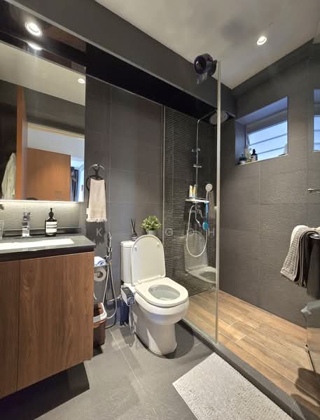 188C Bedok North Street 4, 188C Bedok North Street 4, 3 Bedrooms, 1,001 sqft, HDB Flat For Sale, by K L Goh, 500220793 - Bathroom - PropertyGuru.com.sg