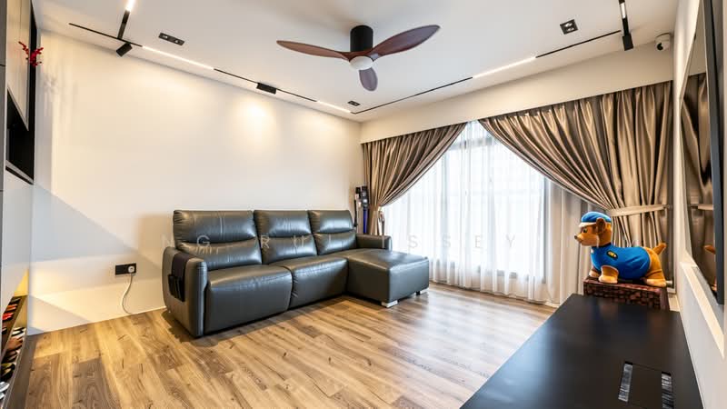 222A Bedok North Drive, 222A Bedok North Drive, 3 Bedrooms, 990 sqft, HDB Flat For Sale, by Xiang Rui Issey Lim, 500220794 - Living Room - PropertyGuru.com.sg