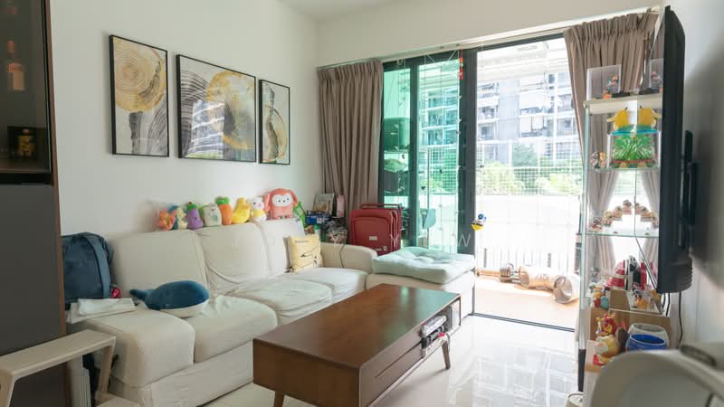 Kingsford Waterbay, 78 Upper Serangoon View, 2 Bedrooms, 635 sqft, Condominium For Sale, by Joey Yew, 500220811 - Living Room - PropertyGuru.com.sg