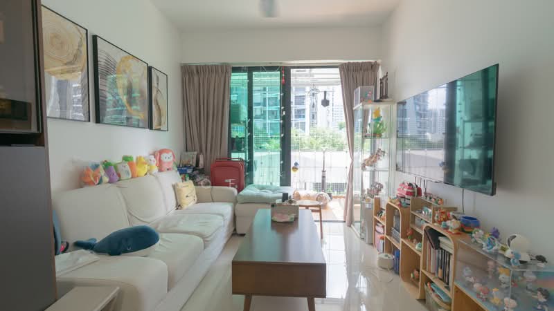 Kingsford Waterbay, 78 Upper Serangoon View, 2 Bedrooms, 635 sqft, Condominium For Sale, by Joey Yew, 500220811 - Living Room - PropertyGuru.com.sg
