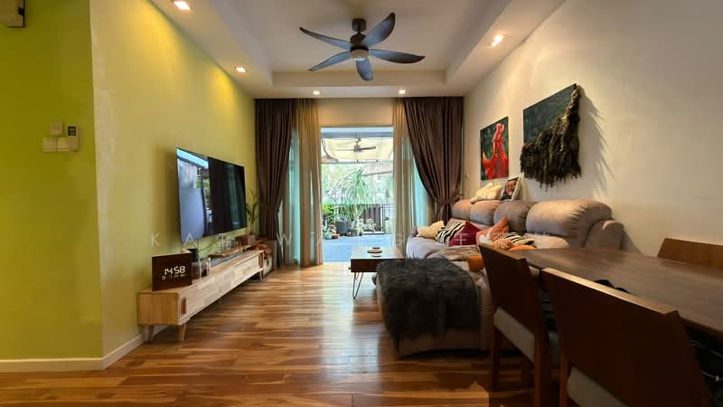 Rio Vista, 10 Upper Serangoon View, 3 Bedrooms, 1,367 sqft, Condominium For Sale, by Kat Wang 王薇毓, 500220812 - Living Room - PropertyGuru.com.sg