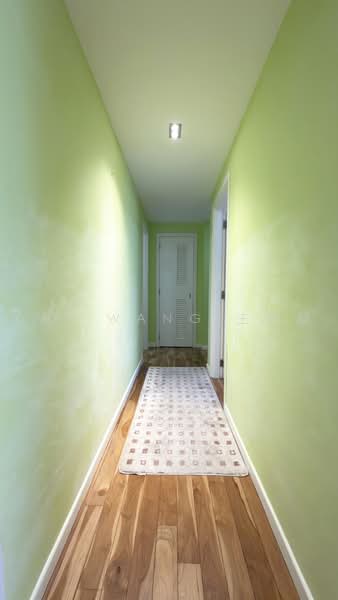 Rio Vista, 10 Upper Serangoon View, Hougang / Punggol / Sengkang, 2 Bedrooms, 1,367 sqft, Condominium For Sale, by Kat Wang 王薇毓, 500220812 - Walkway to Bedroom - PropertyGuru.com.sg