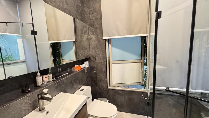 Kovan Residences, 5A Kovan Road, Hougang / Punggol / Sengkang, 4 Bedrooms, 1,798 sqft, Condominium For Sale, by Shirley Chua, 500220816 - Bathroom - PropertyGuru.com.sg