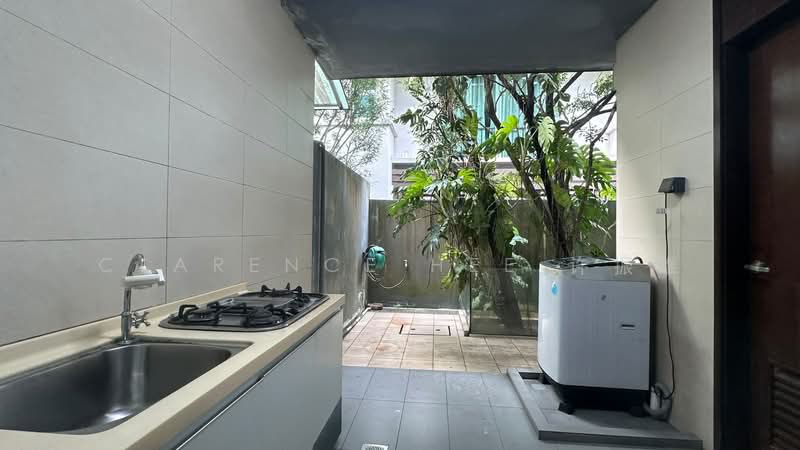 Renovated 2.5 Sty Corner Terrace 999 years, Seletar / Yio Chu Kang, 5 Bedrooms, 3,600 sqft, Corner Terrace For Sale, by Clarence Hee 许振雄, 500220824 - Kitchen - PropertyGuru.com.sg