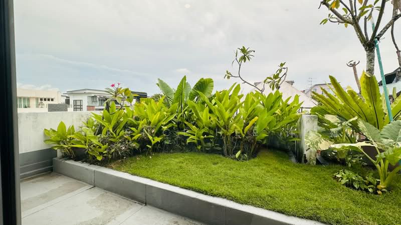 Renovated 2.5 Sty Corner Terrace 999 years, Seletar / Yio Chu Kang, 5 Bedrooms, 3,600 sqft, Corner Terrace For Sale, by Clarence Hee 许振雄, 500220824 - Exterior - PropertyGuru.com.sg