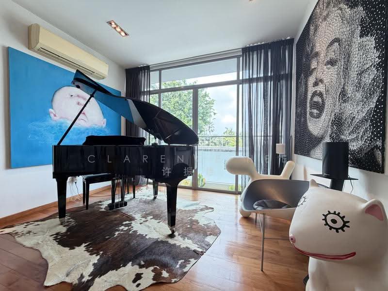 Renovated 2.5 Sty Corner Terrace 999 years, Seletar / Yio Chu Kang, 5 Bedrooms, 3,600 sqft, Corner Terrace For Sale, by Clarence Hee 许振雄, 500220824 - Living Room - PropertyGuru.com.sg