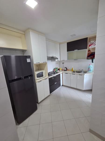 Parc Haven, 12 Lorong Limau, 1 Bedroom, 700 sqft, Condominium For Rent, by Phyllis Ngam, 500220830 - Kitchen - PropertyGuru.com.sg