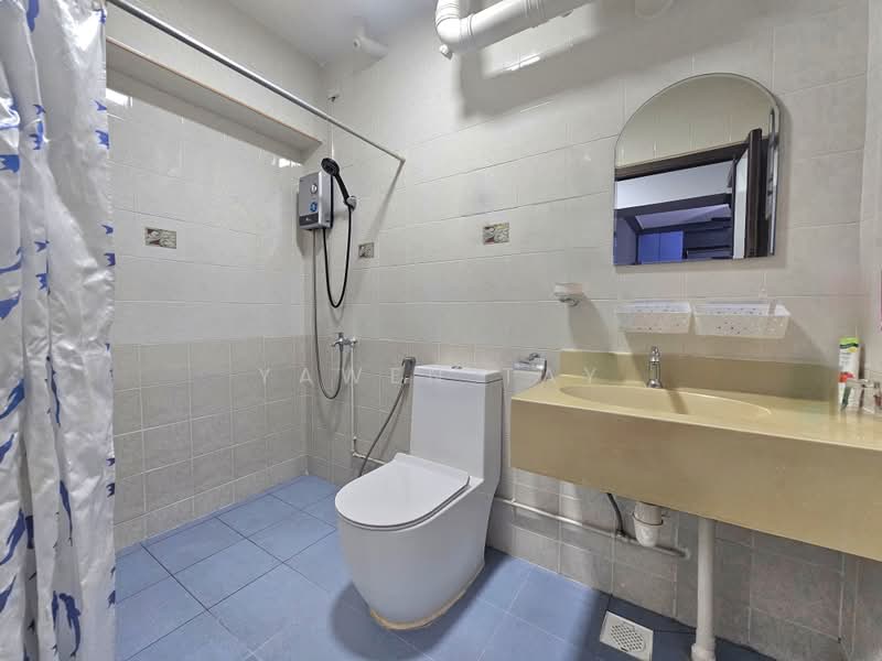 288F Bukit Batok Street 25, 288F Bukit Batok Street 25, 3 Bedrooms, 1,313 sqft, HDB Flat For Sale, by YAWEN TAY, 500220833 - Bathroom - PropertyGuru.com.sg