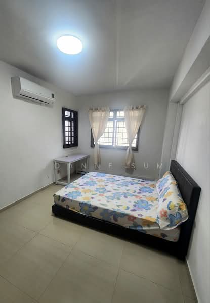 202 Compassvale Drive photo 2