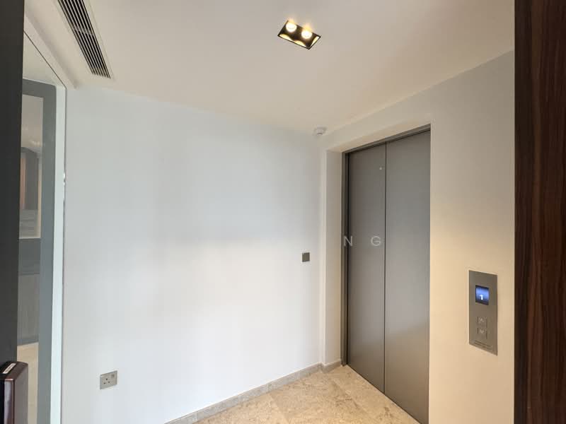 Pullman Residences, 18 Dunearn Road, 3 Bedrooms, 1,163 sqft, Condominium For Sale, by Alyssa Ng, 500220847 - Private Lift Lobby - PropertyGuru.com.sg