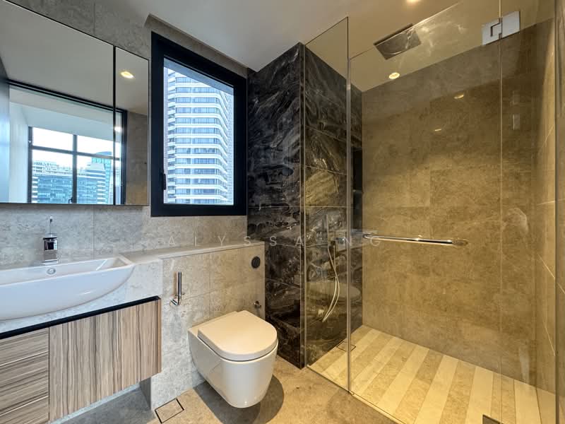 Pullman Residences, 18 Dunearn Road, 3 Bedrooms, 1,163 sqft, Condominium For Sale, by Alyssa Ng, 500220847 - Master Bath - PropertyGuru.com.sg