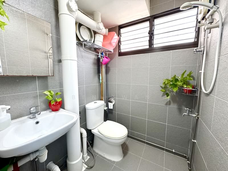 636 Ang Mo Kio Avenue 6, 636 Ang Mo Kio Avenue 6, Room Rental, 127 sqft, HDB Flat For Rent, by Ben Kwan, 500220858 - Bathroom - PropertyGuru.com.sg