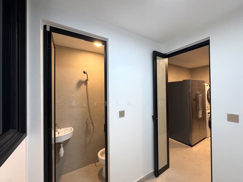 Pullman Residences, 18 Dunearn Road, 3 Bedrooms, 1,163 sqft, Condominium For Rent, by Alyssa Ng, 500220865 - Yard - PropertyGuru.com.sg