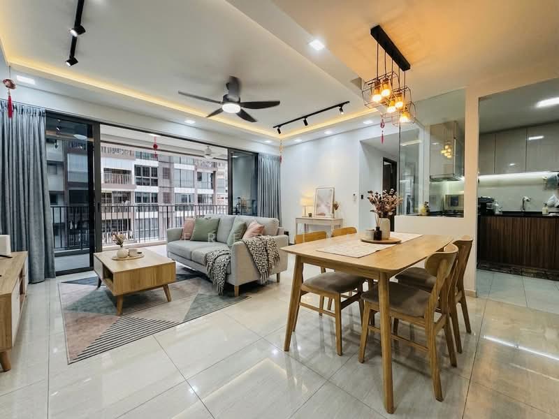 Bellewoods, 122 Woodlands Avenue 5, 5 Bedrooms, 1,528 sqft, Executive Condominium For Sale, by Eric Lim, 500220874 - Living Room - PropertyGuru.com.sg
