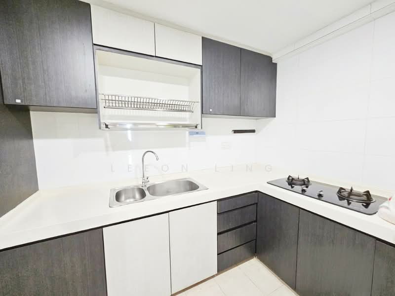 Azalea Park Condo, 2 Flora Road, 3 Bedrooms, 1,057 sqft, Condominium For Sale, by Leeon Ling, 500220878 - Kitchen - PropertyGuru.com.sg