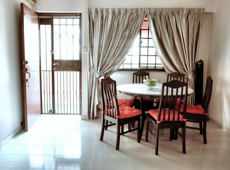 726 Jurong West Avenue 5, 726 Jurong West Avenue 5, 3 Bedrooms, 1,571 sqft, HDB Flat For Sale, by Pauline Chui, 500220881 - Dining Room - PropertyGuru.com.sg