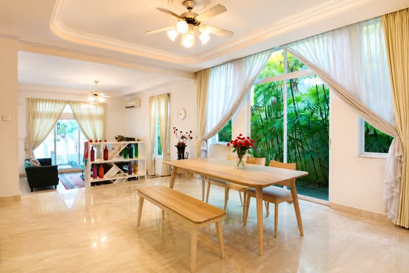 Pinewood Terrace, Pinewood Grove, 6 Bedrooms, 2,583 sqft, Terraced House For Sale, by Maple Tan, 500220886 - Dining Room - PropertyGuru.com.sg