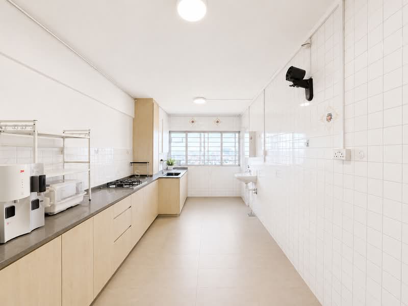 230 Serangoon Avenue 4, 230 Serangoon Avenue 4, 2 Bedrooms, 721 sqft, HDB Flat For Rent, by Ashley Lee, 500220887 - Kitchen - PropertyGuru.com.sg