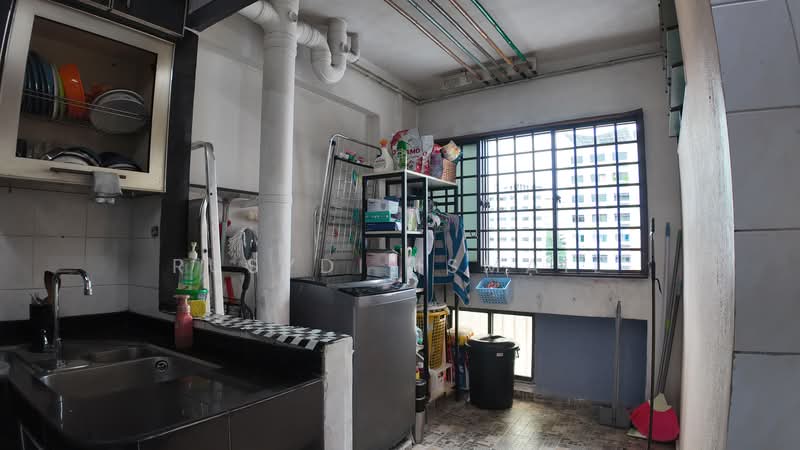 760 Woodlands Avenue 6, 760 Woodlands Avenue 6, 3 Bedrooms, 1,303 sqft, HDB Flat For Sale, by Rusydi Ismail, 500220893 - Service Yard - PropertyGuru.com.sg