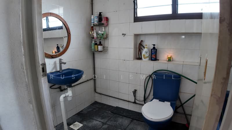 760 Woodlands Avenue 6, 760 Woodlands Avenue 6, 3 Bedrooms, 1,303 sqft, HDB Flat For Sale, by Rusydi Ismail, 500220893 - Ensuite Bathroom - PropertyGuru.com.sg