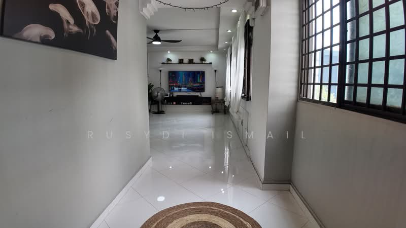 760 Woodlands Avenue 6, 760 Woodlands Avenue 6, 3 Bedrooms, 1,303 sqft, HDB Flat For Sale, by Rusydi Ismail, 500220893 - Entrance Walkway - PropertyGuru.com.sg