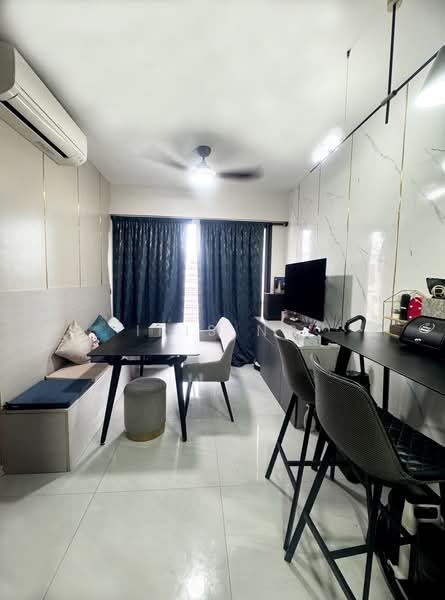 Riverfront Residences, 41 Hougang Avenue 7, 1 Bedroom, 517 sqft, Condominium For Sale, by Iris Ng, 500220895 - Dining Room - PropertyGuru.com.sg