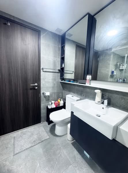 Riverfront Residences, 41 Hougang Avenue 7, 1 Bedroom, 517 sqft, Condominium For Sale, by Iris Ng, 500220895 - Bathroom - PropertyGuru.com.sg