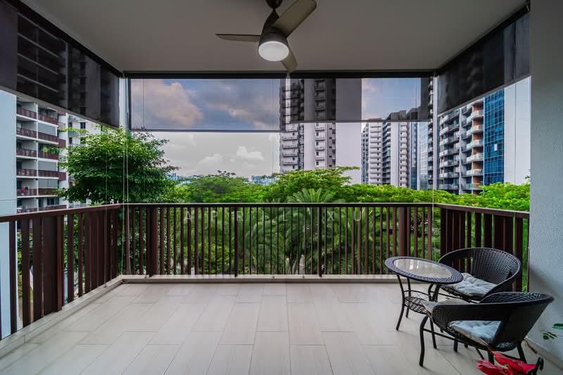 Lakeville, 1 Jurong Lake Link, 4 Bedrooms, 1,270 sqft, Condominium For Rent, by April Xu, 500220898 - Balcony - PropertyGuru.com.sg