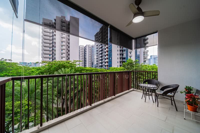 Lakeville, 1 Jurong Lake Link, 4 Bedrooms, 1,270 sqft, Condominium For Rent, by April Xu, 500220898 - Balcony - PropertyGuru.com.sg