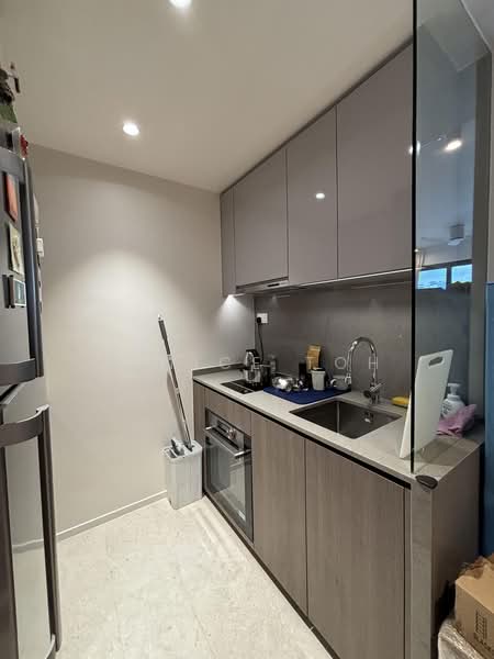 Avenue South Residence, 1 Silat Avenue, 2 Bedrooms, 689 sqft, Condominium For Sale, by Eunice Toh, 500220912 - Kitchen - PropertyGuru.com.sg