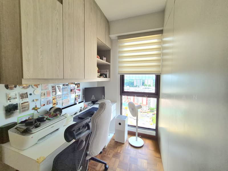 Seasons View, 7 Pemimpin Drive, 3 Bedrooms, 1,152 sqft, Condominium For Sale, by Belle Tan May Sian, 500220913 - Study - PropertyGuru.com.sg