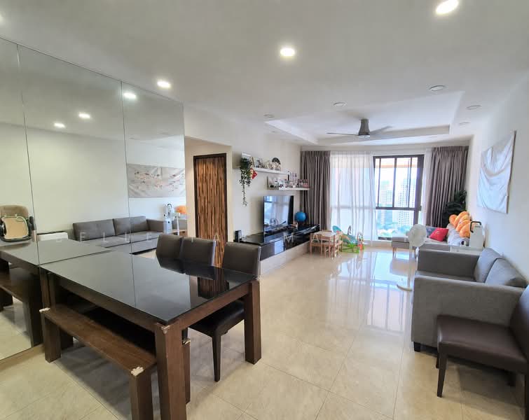 Seasons View, 7 Pemimpin Drive, 3 Bedrooms, 1,152 sqft, Condominium For Sale, by Belle Tan May Sian, 500220913 - Living Room - PropertyGuru.com.sg