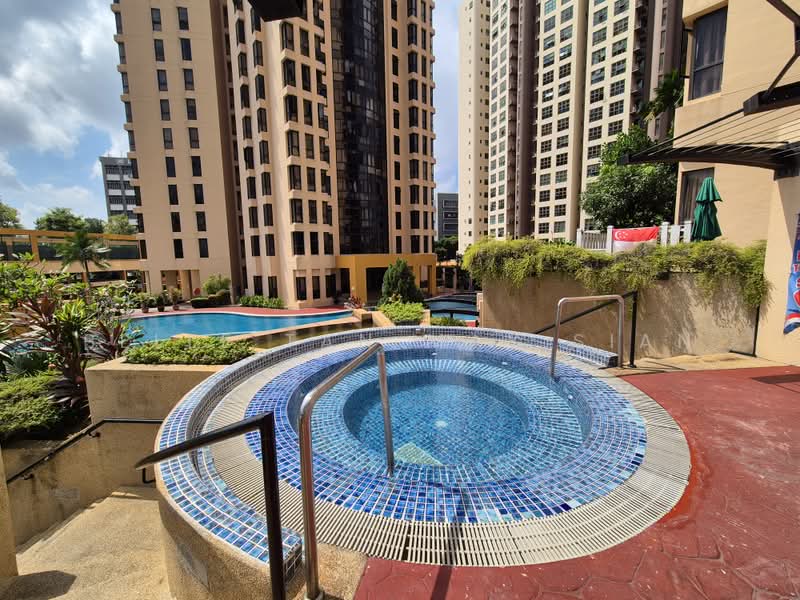 Seasons View, 7 Pemimpin Drive, 3 Bedrooms, 1,152 sqft, Condominium For Sale, by Belle Tan May Sian, 500220913 - Jacuzzi - PropertyGuru.com.sg