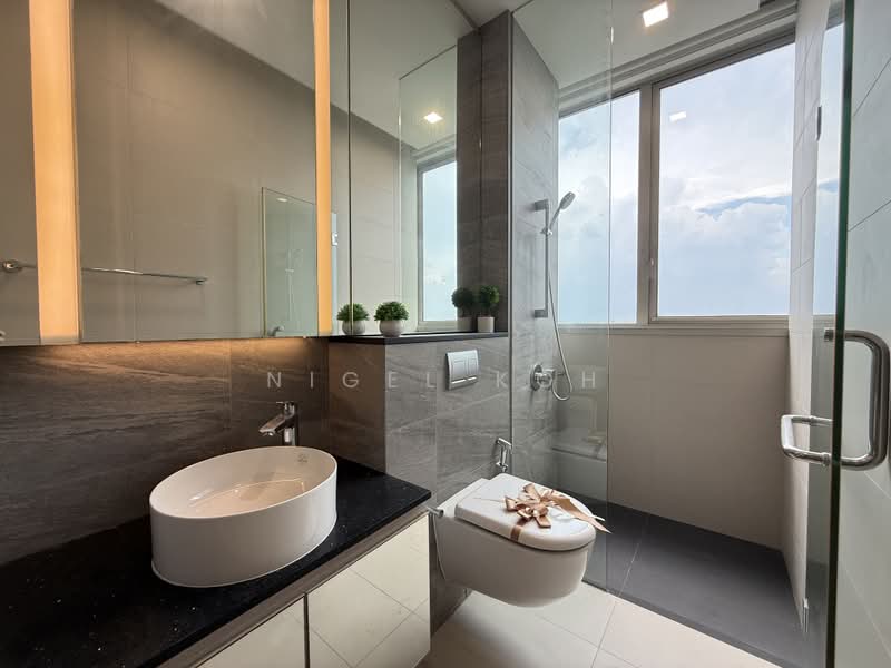 Kallang Riverside, 51 Kampong Bugis, 4 Bedrooms, 3,153 sqft, Condominium For Sale, by Nigel Koh, 500220915 - Bathroom - PropertyGuru.com.sg