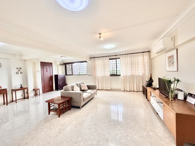 133 Simei Street 1, 133 Simei Street 1, 3 Bedrooms, 1,313 sqft, HDB Flat For Sale, by Heng Yan Ting, 500220919 - Living Room - PropertyGuru.com.sg