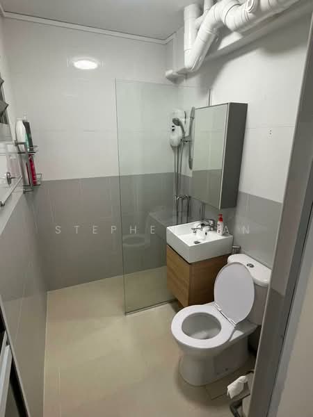 117 Simei Street 1, 117 Simei Street 1, 4 Bedrooms, 904 sqft, HDB Flat For Rent, by Stephen Tan, 500220925 - Bathroom - PropertyGuru.com.sg