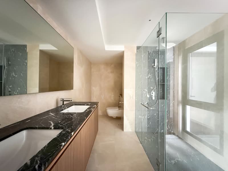 Serangoon Garden Estate, Brockhampton Drive, Hougang / Punggol / Sengkang, 6 Bedrooms, 7,460 sqft, Semi-Detached House For Sale, by Joyce Lye Hui Xin, 500220943 - Bathroom - PropertyGuru.com.sg