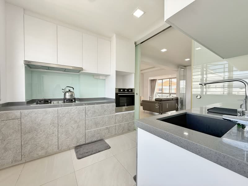 706 Tampines Street 71, 706 Tampines Street 71, 4 Bedrooms, 1,292 sqft, HDB Flat For Sale, by Danielle Sim, 500220951 - Kitchen - PropertyGuru.com.sg