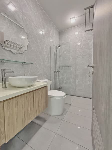 706 Tampines Street 71, 706 Tampines Street 71, 4 Bedrooms, 1,292 sqft, HDB Flat For Sale, by Danielle Sim, 500220951 - Bathroom - PropertyGuru.com.sg